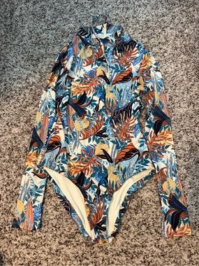Patagonia Women Long-Sleeve One-Piece Swimsuit in Multicolor Leaf Print Small